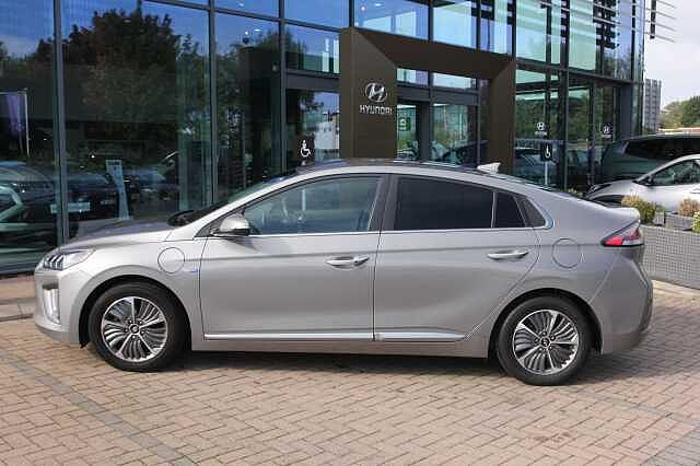 Hyundai Ioniq 1.6 GDi Plug-in Hybrid Premium SE 5dr DCT