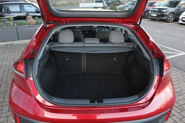 Hyundai Ioniq 1.6 GDi Hybrid SE Connect 5dr DCT