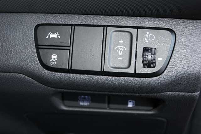 Hyundai Ioniq 1.6 GDi Hybrid SE Connect 5dr DCT