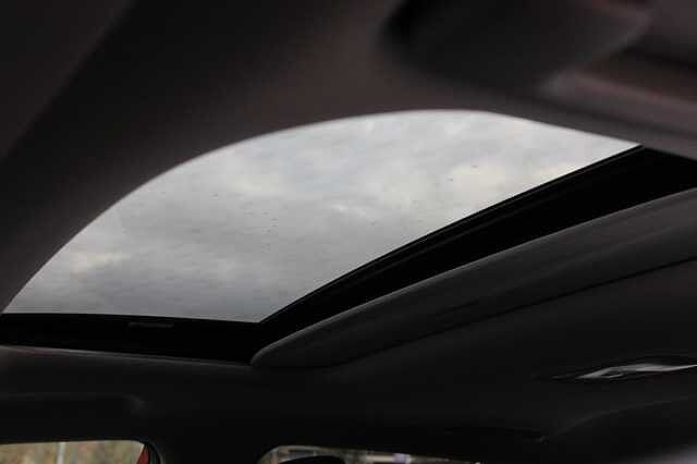 Hyundai KONA 1.6 GDi Hybrid Ultimate 5dr DCT Red