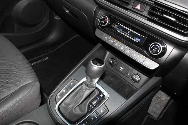 Hyundai KONA 1.6 GDi Hybrid Ultimate 5dr DCT Red