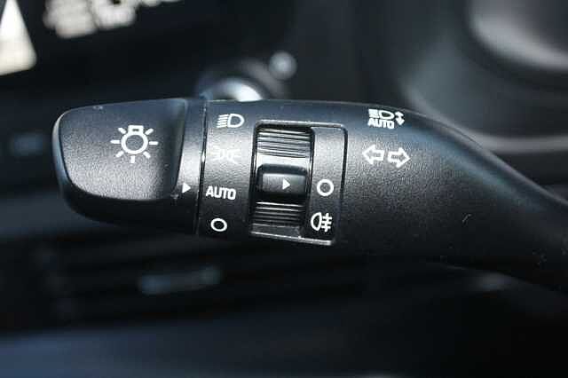 Hyundai I20 1.0T GDi Premium 5dr DCT White