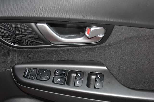 Hyundai KONA 1.6 GDi Hybrid Premium 5dr DCT Red