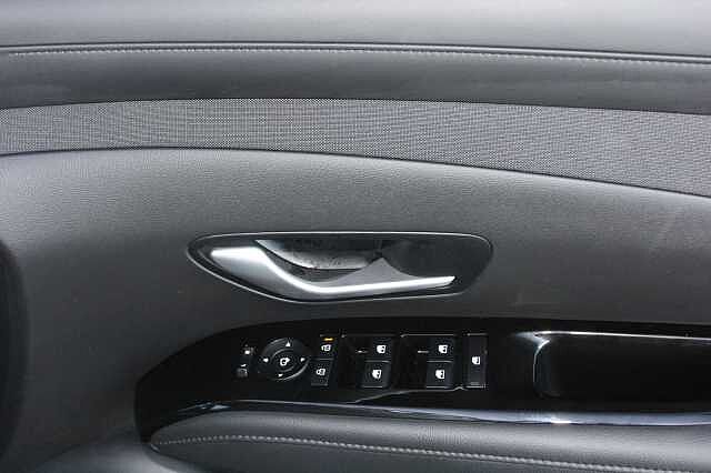 Hyundai TUCSON 1.6T Hybrid Ultimate 5dr Auto Silver