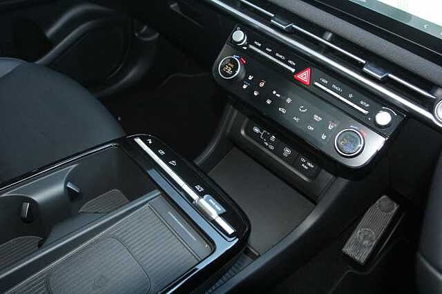 Hyundai TUCSON 1.6T Hybrid Ultimate 5dr Auto Silver