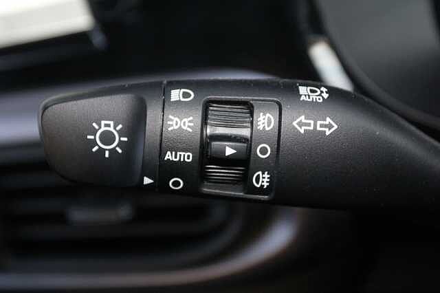 Hyundai i10 1.0 [63] Premium 5dr Auto [Nav]