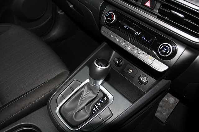 Hyundai KONA 1.6 GDi Hybrid SE Connect 5dr DCT Blue