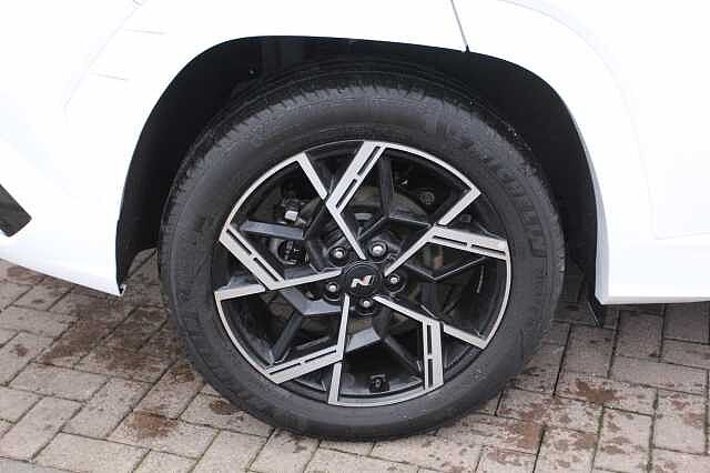 Hyundai TUCSON 1.6T Hybrid N Line 5dr Auto White
