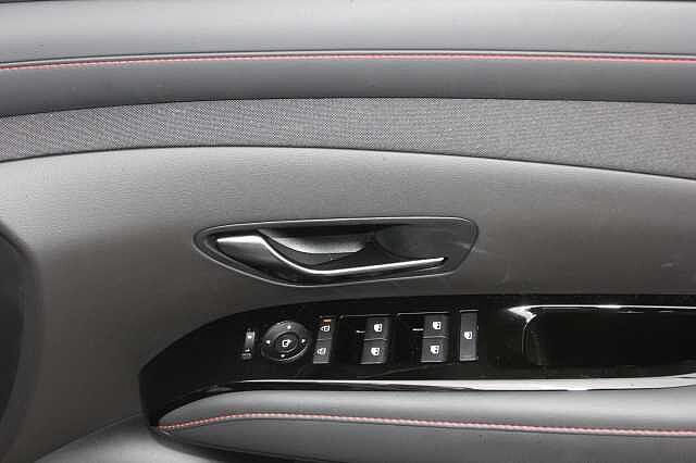 Hyundai TUCSON 1.6T Hybrid N Line 5dr Auto White