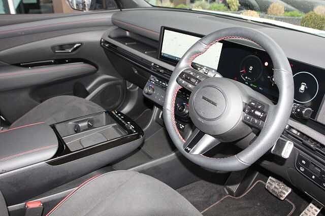 Hyundai TUCSON 1.6T Hybrid N Line 5dr Auto White