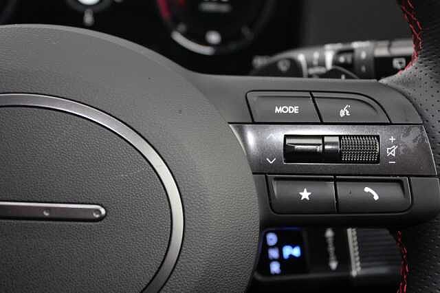 Hyundai TUCSON 1.6T Hybrid N Line 5dr Auto White