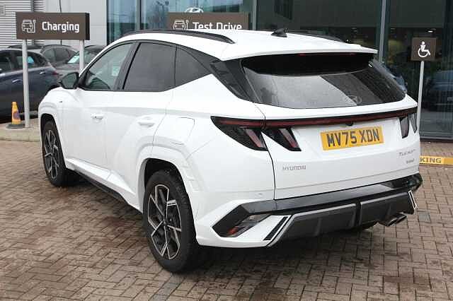 Hyundai TUCSON 1.6T Hybrid N Line 5dr Auto White