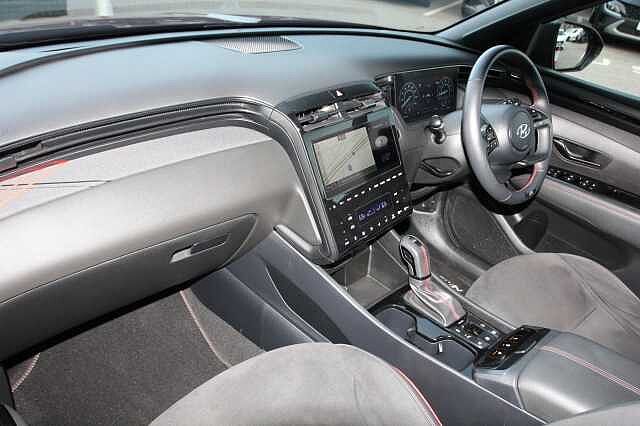 Hyundai TUCSON 1.6 TGDi 48V MHD N Line S 5dr 2WD DCT Red