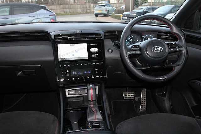 Hyundai TUCSON 1.6 TGDi 48V MHD N Line S 5dr 2WD DCT Red