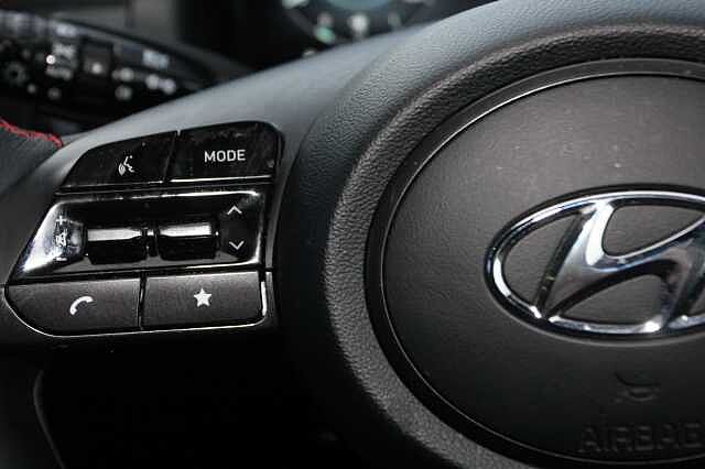 Hyundai TUCSON 1.6 TGDi 48V MHD N Line S 5dr 2WD DCT Red