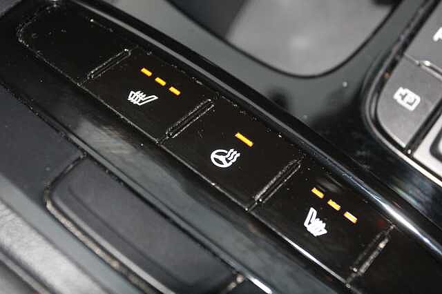 Hyundai TUCSON 1.6 TGDi 48V MHD N Line S 5dr 2WD DCT Red