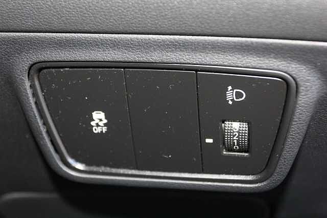 Hyundai TUCSON 1.6 TGDi 48V MHD Premium 5dr 2WD DCT Red