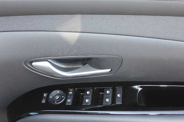 Hyundai TUCSON 1.6T Plug-in Hybrid Premium 5dr 4WD Auto Grey