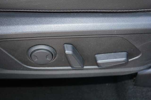 Hyundai TUCSON 1.6T Plug-in Hybrid Premium 5dr 4WD Auto Grey