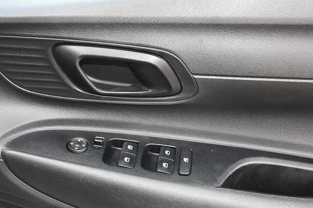 Hyundai i20 1.0T GDi 48V MHD SE Connect 5dr
