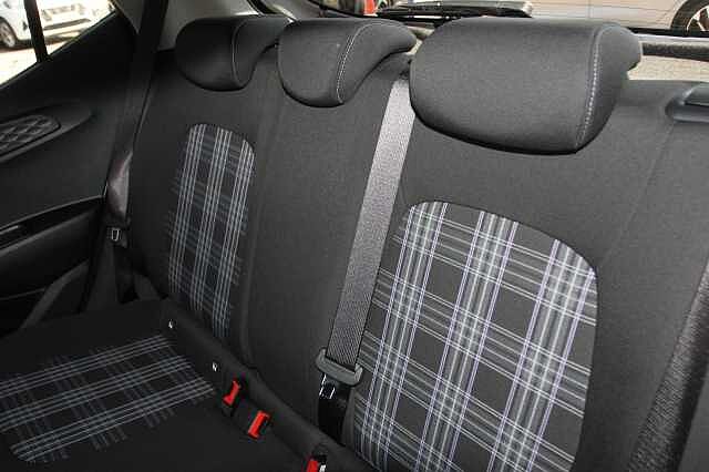 Hyundai i10 1.2 Premium 5dr [Nav]