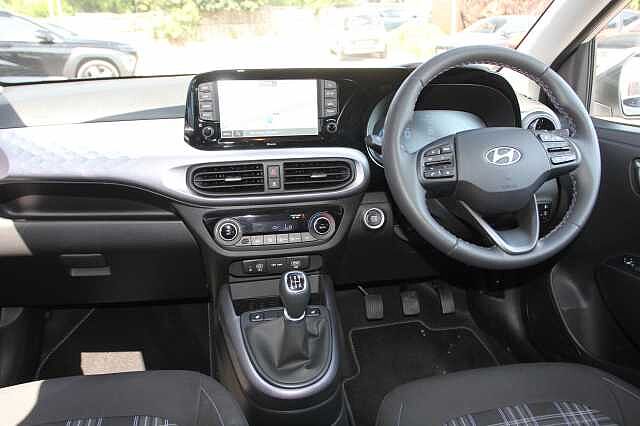 Hyundai i10 1.2 Premium 5dr [Nav]