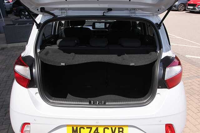 Hyundai i10 1.2 Premium 5dr [Nav]