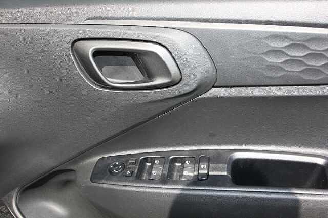Hyundai i10 1.2 Premium 5dr [Nav]