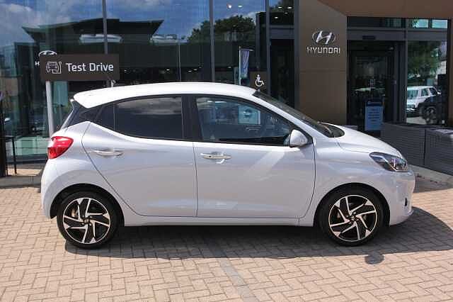 Hyundai i10 1.2 Premium 5dr [Nav]