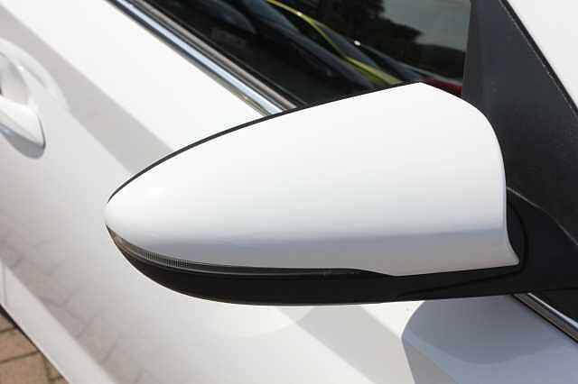 Hyundai I20 1.0T GDi Premium 5dr DCT White