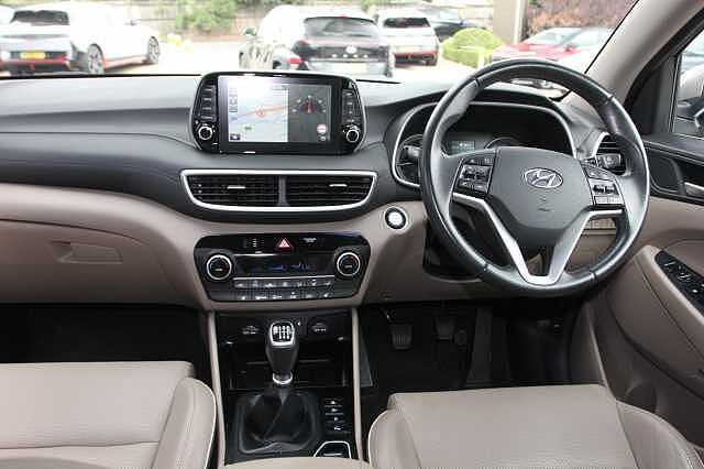 Hyundai TUCSON 1.6 GDi Premium 5dr 2WD Beige
