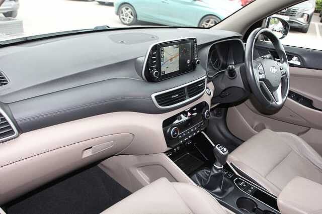 Hyundai TUCSON 1.6 GDi Premium 5dr 2WD Beige