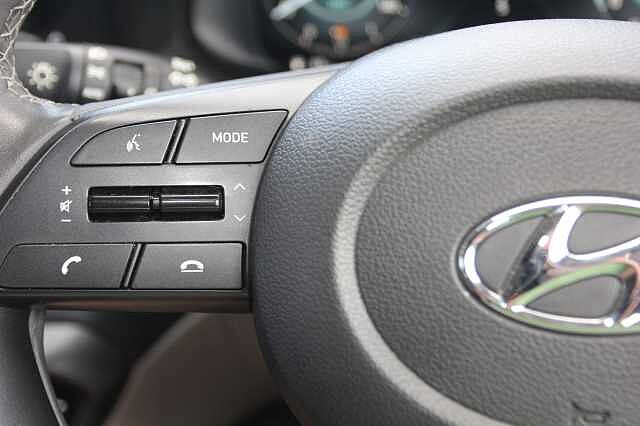 Hyundai BAYON 1.0 TGDi 48V MHEV Ultimate 5dr DCT Red