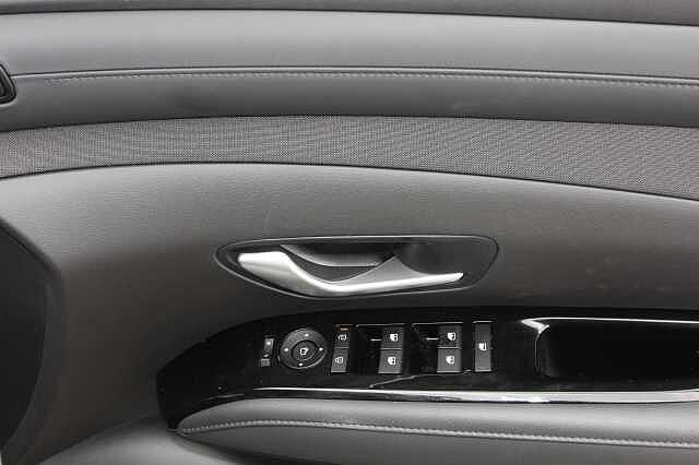 Hyundai TUCSON 1.6T Hybrid Ultimate 5dr Auto Silver