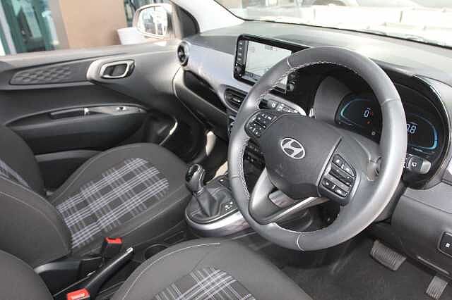 Hyundai i10 1.0 [63] Premium 5dr Auto [Nav]