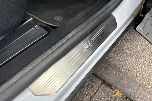 Ford Puma 1.0 EcoBoost Titanium 5dr