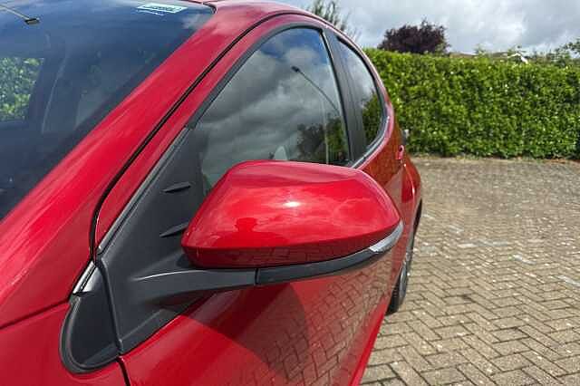 Toyota Yaris 1.5 Hybrid Excel 5dr CVT