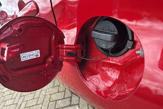 Toyota Yaris 1.5 Hybrid Excel 5dr CVT
