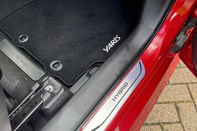 Toyota Yaris 1.5 Hybrid Excel 5dr CVT