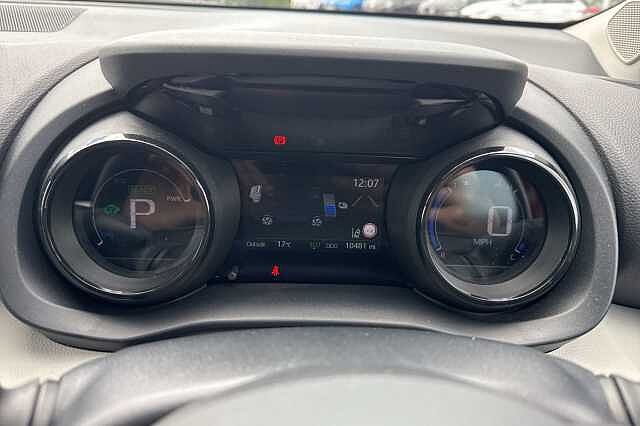 Toyota Yaris 1.5 Hybrid Excel 5dr CVT