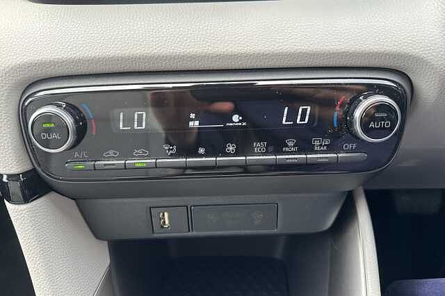 Toyota Yaris 1.5 Hybrid Excel 5dr CVT