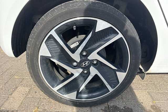 Hyundai i10 1.2 MPi Premium 5dr