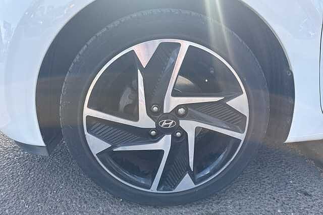 Hyundai i10 1.2 MPi Premium 5dr