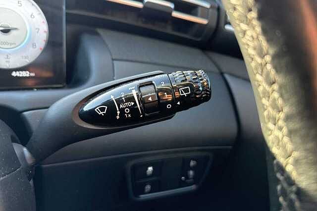 Hyundai TUCSON 1.6 TGDi Premium 5dr 2WD White