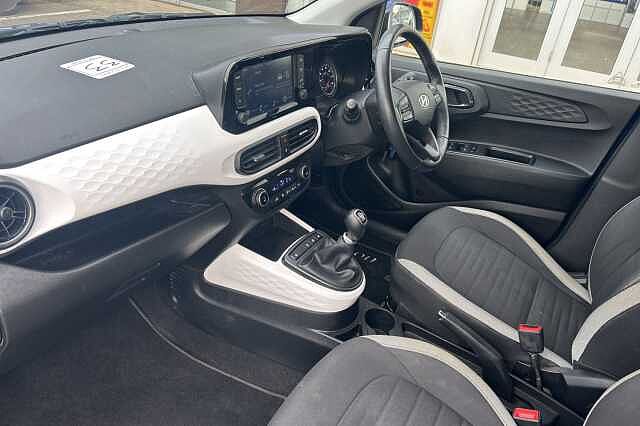 Hyundai i10 1.0 MPi Premium 5dr