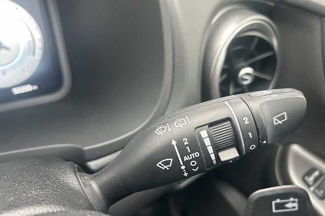 Hyundai KONA 150kW Premium 64kWh 5dr Auto Black