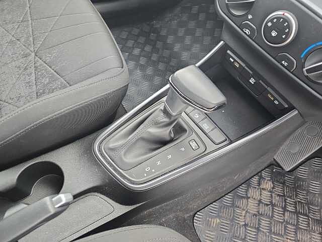 Hyundai BAYON 1.0 TGDi 48V MHEV SE Connect 5dr DCT White Frost