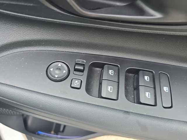 Hyundai BAYON 1.0 TGDi 48V MHEV SE Connect 5dr DCT White Frost