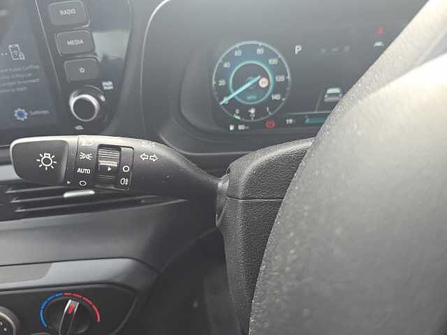 Hyundai BAYON 1.0 TGDi 48V MHEV SE Connect 5dr DCT White Frost