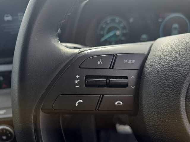 Hyundai BAYON 1.0 TGDi 48V MHEV SE Connect 5dr DCT White Frost